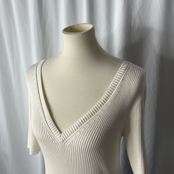 Venus Black and Cream V-neck Sweater Mini Dress - size Medium - Picture 4 of 9